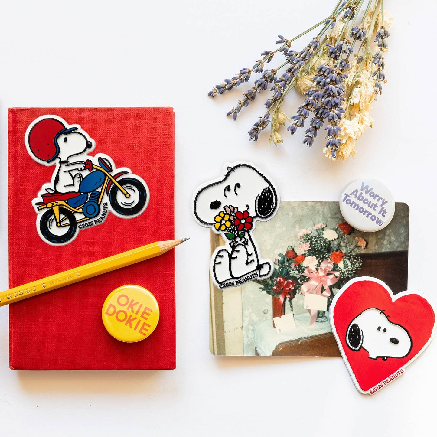 Snoopy Flower Bouquet Magnet - Peanuts®