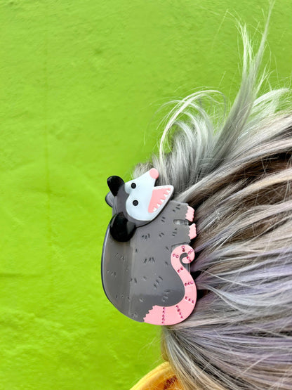 Opossum Hair Claw